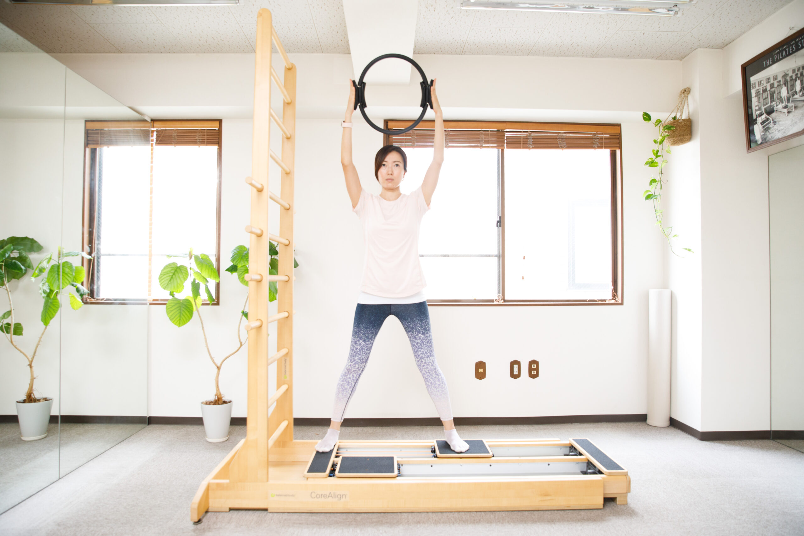 PHIピラティスで学ぶ、効果的なプロップスの活用法” | ピラティス